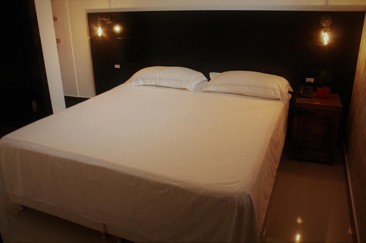 אסונסיון Hotel 1945 Aeropuerto מראה חיצוני תמונה